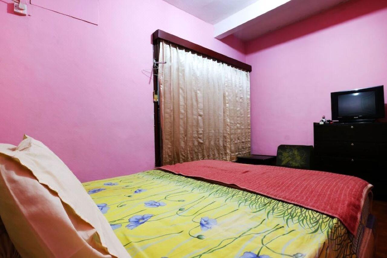Oyo 2256 Danysa Guesthouse Jakarta Exterior photo