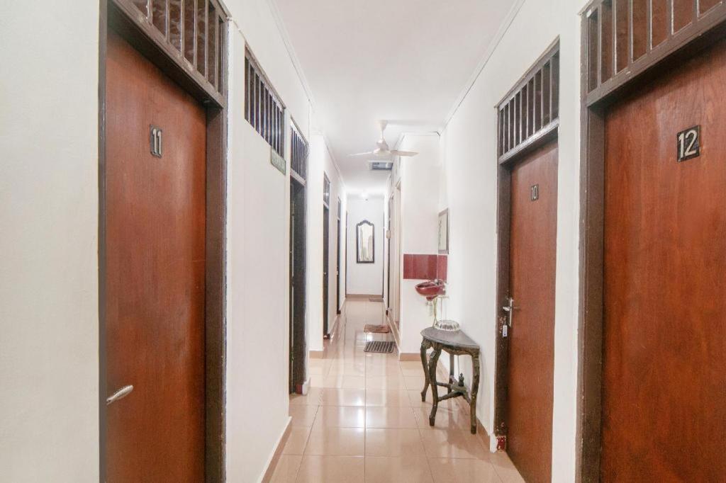 Oyo 2256 Danysa Guesthouse Jakarta Exterior photo